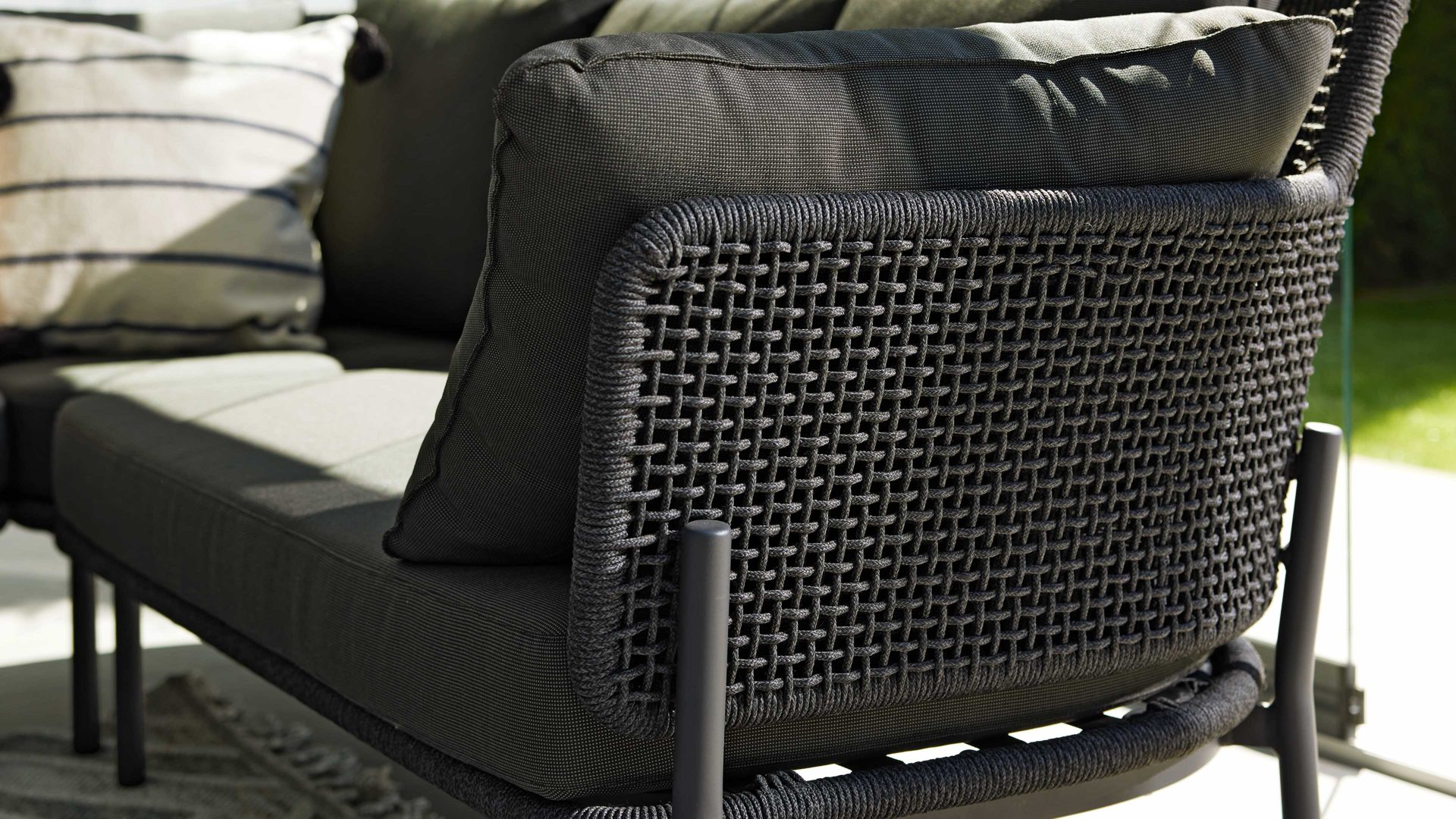 Gartensofa Interliving aus Kunstfaser in Dunkelgrau Interliving Gartenmöbel Serie 7005 - Modul G719 rechts, graues Kordelgeflecht & dunkelgrauer Olefinbezug - Breite ca. 130 cm