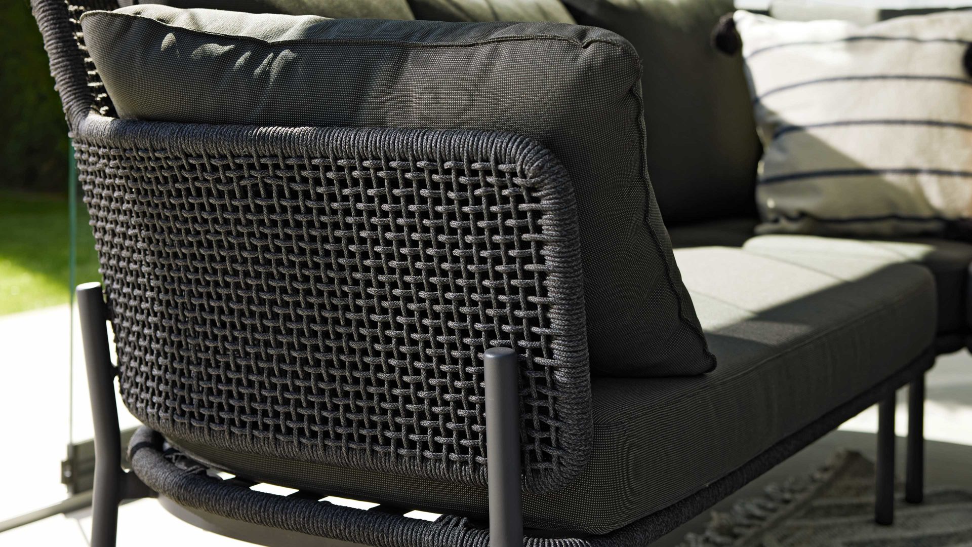 Gartensofa Interliving aus Kunstfaser in Dunkelgrau Interliving Gartenmöbel Serie 7005 - Modul links, graues Kordelgeflecht & dunkelgrauer Olefinbezug - Breite ca. 130 cm