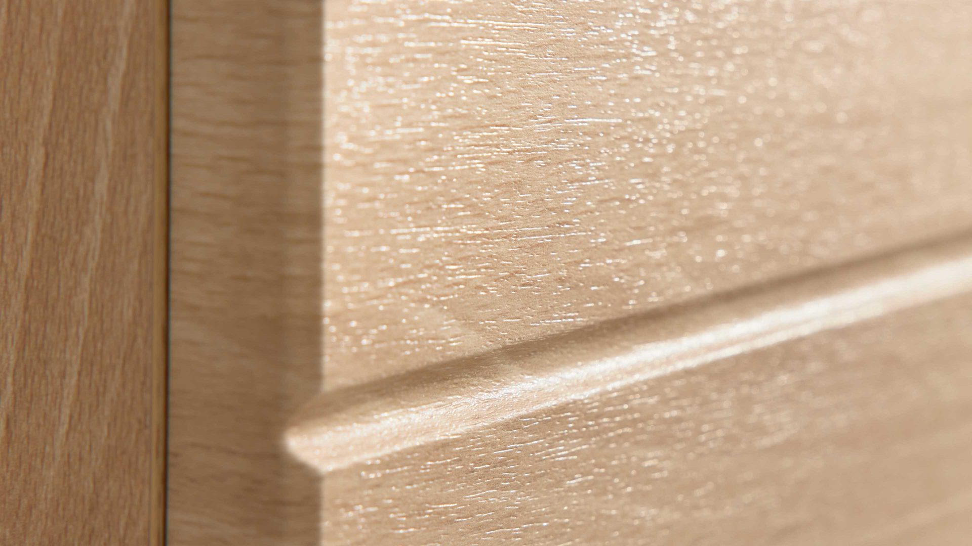 Vitrine Interliving aus Holz in Holzfarben Hell Interliving Wohnzimmer Serie 2110 - Vitrine A060.752 Naturbuche - eine Tür, Höhe ca. 216 cm