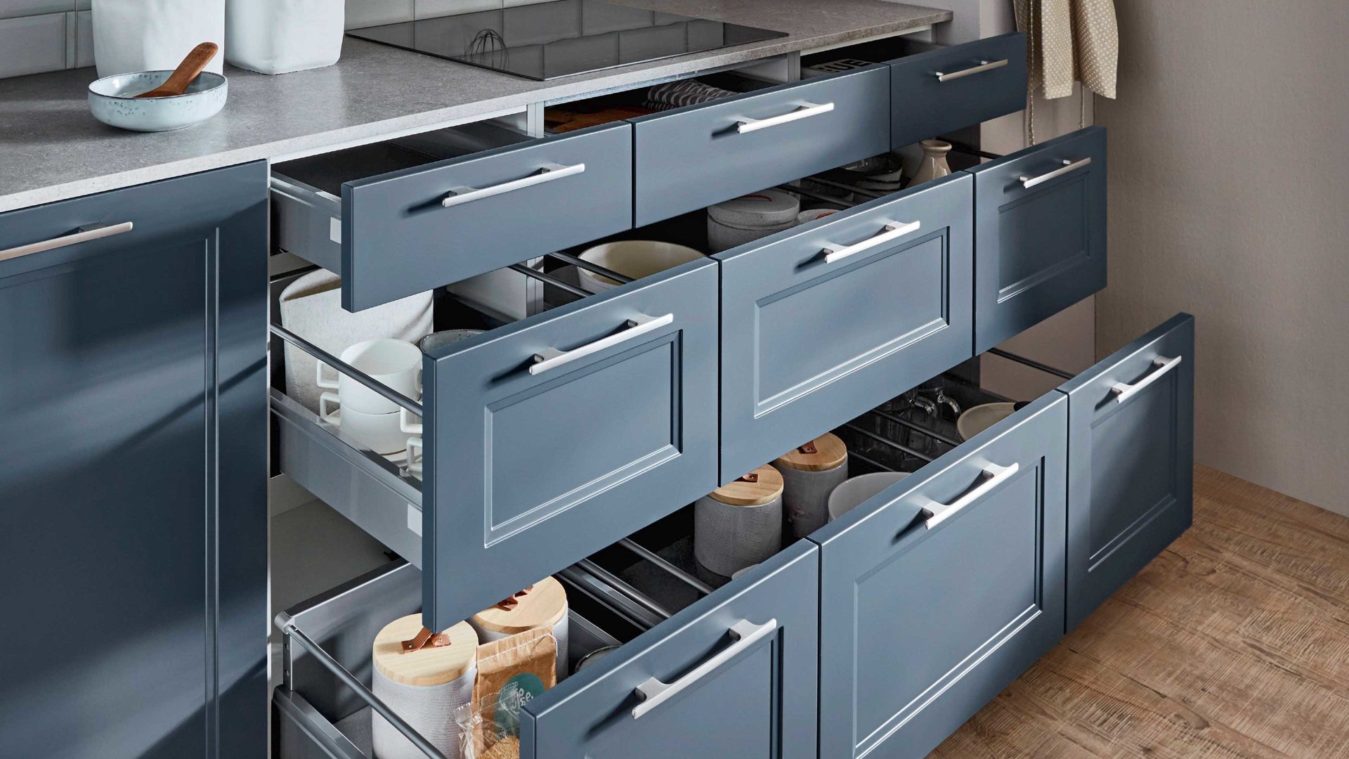 Einbauküche Nobilia® aus Holz in Blau nobilia® Einbauküche Cascada mit AEG Einbaugeräten Fjordblau & Steingrau - zweizeilig