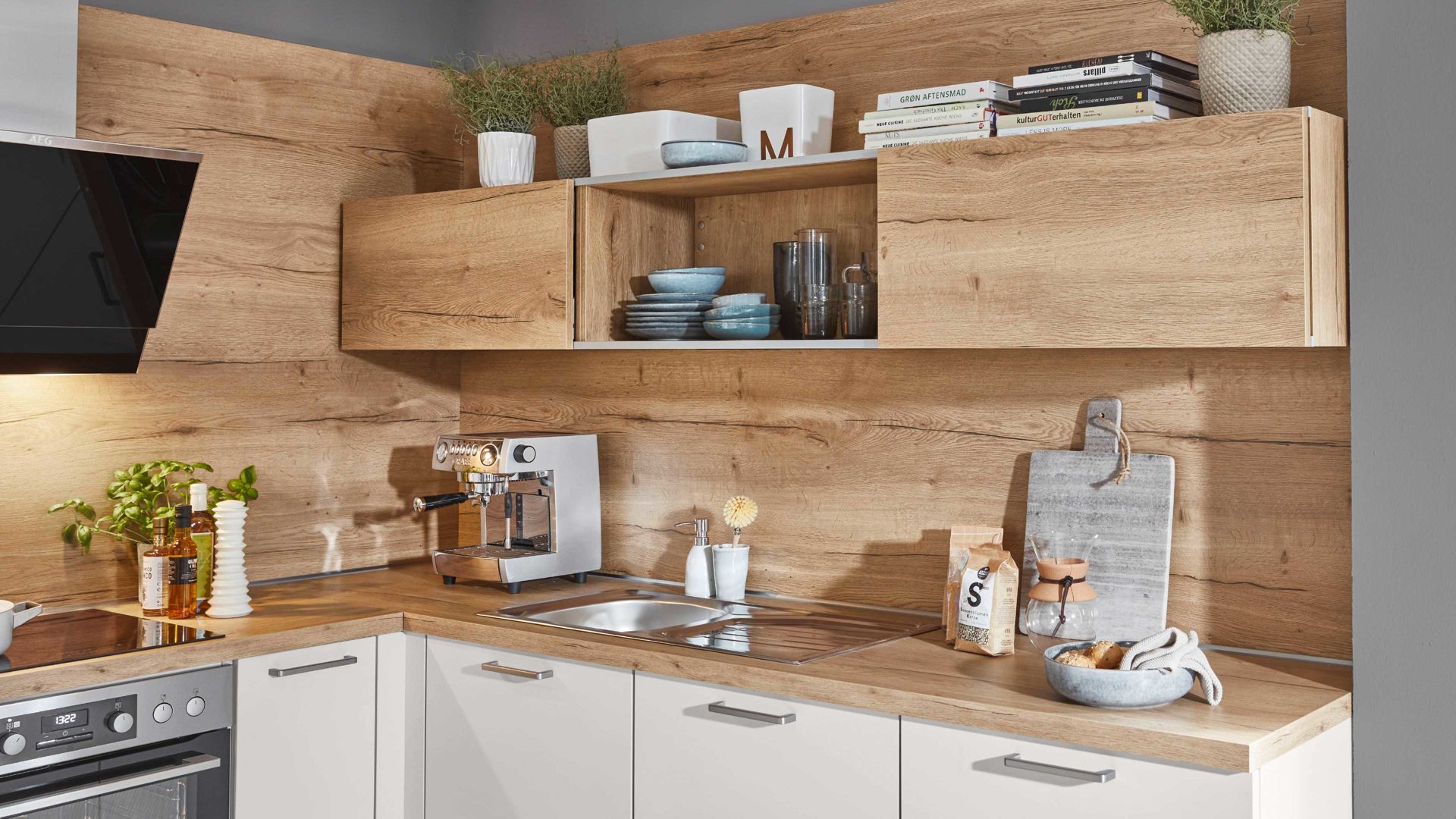 Einbauküche Nobilia® aus Holz in Hellgrau nobilia® Einbauküche Laser mit AEG Einbaugeräten Seidengrau & Eiche Sierra - Stellfläche ca. 305 x 245 cm