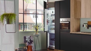 Einbauküche Express küchen aus Holz in Schwarz EXPRESS KÜCHEN Einbauküche Clean mit Einbaugeräten Mattschwarz & Eiche astig - Länge ca. 433 cm