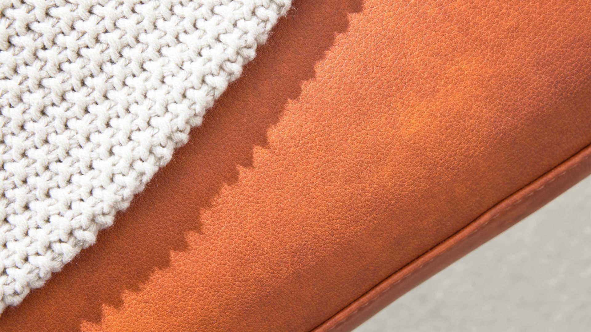 Zweisitzer Interliving aus Leder in Orange Interliving Sofa Serie 4004 - Zweisitzer NH70 cognacfarbenes LongLife-Leder Z75-50 - Länge ca. 160 cm