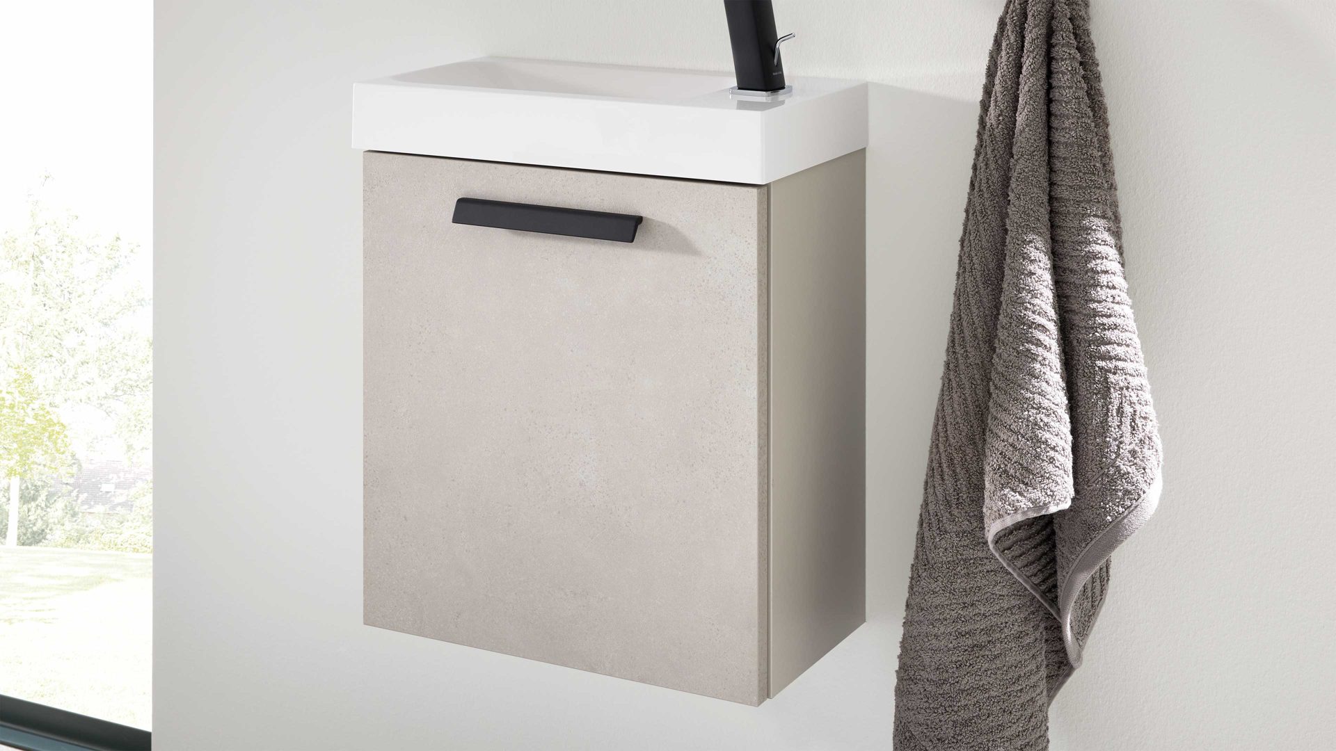 Badmöbel-Set Interliving aus Holz in Hellgrau Interliving Bad Serie 7842 - Gäste WC-Kombination mit Zubehör sandfarbener Beton - Sand, Breite ca. 40 cm