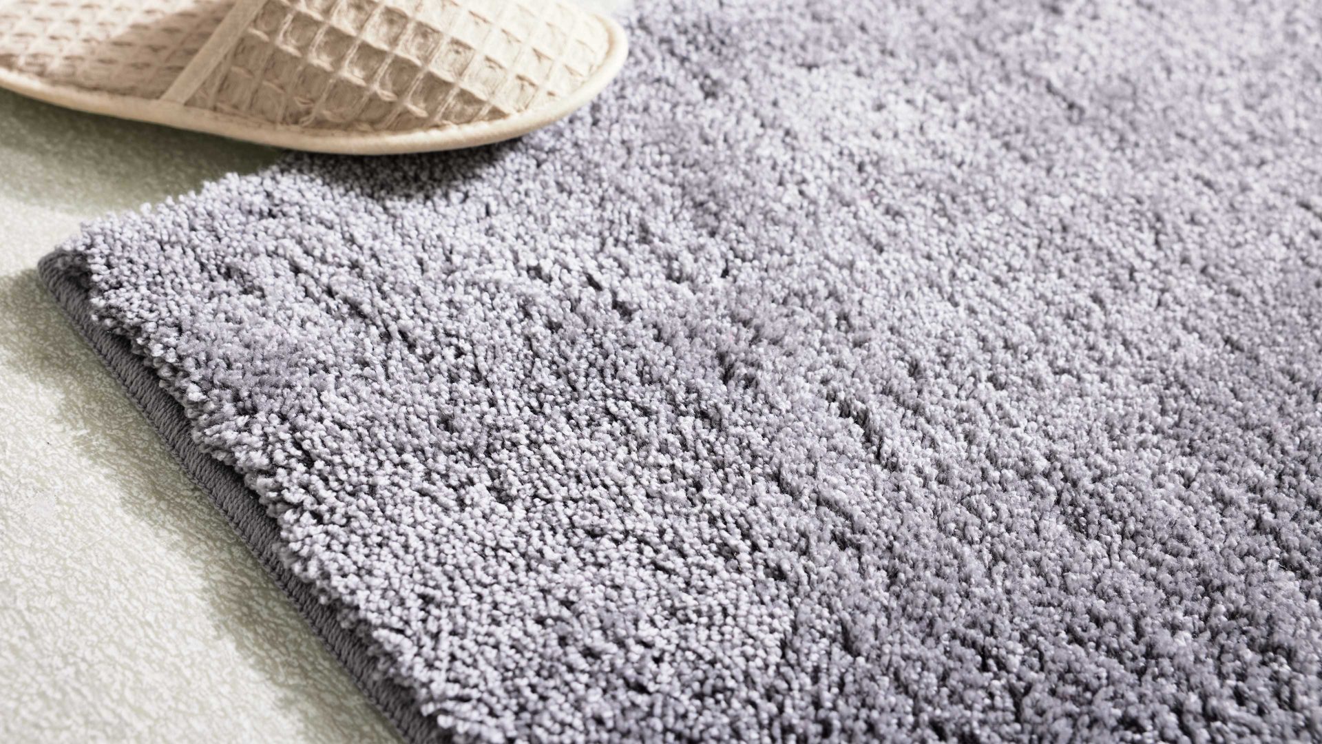 Badematte / Badeteppich Interliving aus Kunstfaser in Hellgrau Interliving Badteppich Serie 9112 Silber - ca. 50 x 60 cm