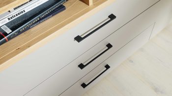 Kleiderschrank Interliving aus Holz in Grau Interliving Kleiderschrank Serie 1207 – Eckschrank Taupe & Balkeneiche - Stellfläche ca. 293 x 252 cm