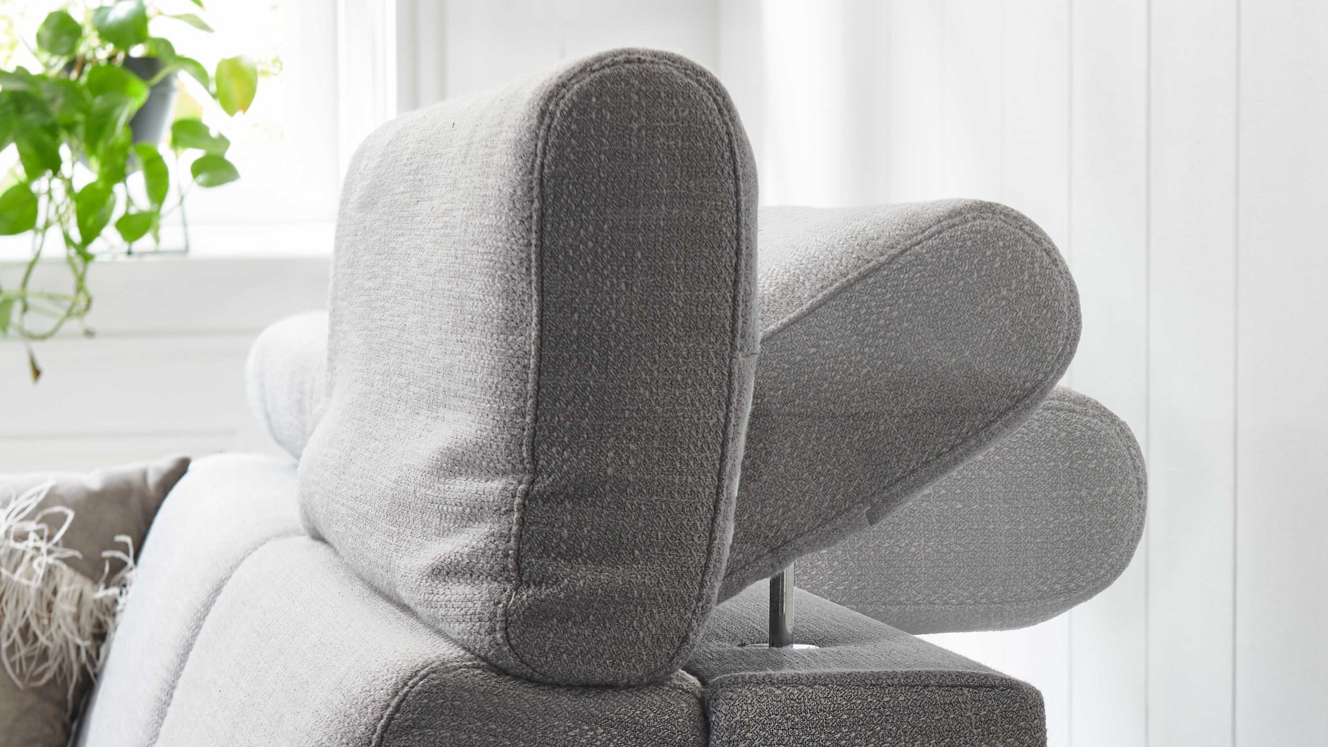 Schlafsofa comfortmaster besser sitzen, liegen, leben aus Stoff in Grau Comfortmaster Schlafsofa Maverick grauer Stoffbezug 55-6533 & Chromfüße - Breite ca. 160 cm