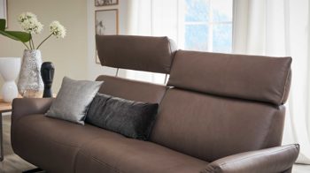 Dreisitzer comfortmaster besser sitzen, liegen, leben aus Leder in Dunkelbraun Comfortmaster 4161 - Dreisitzer 82 Q mit Funktionen schokofarbenes LongLife-Leder LG24 – Breite ca. 206 cm