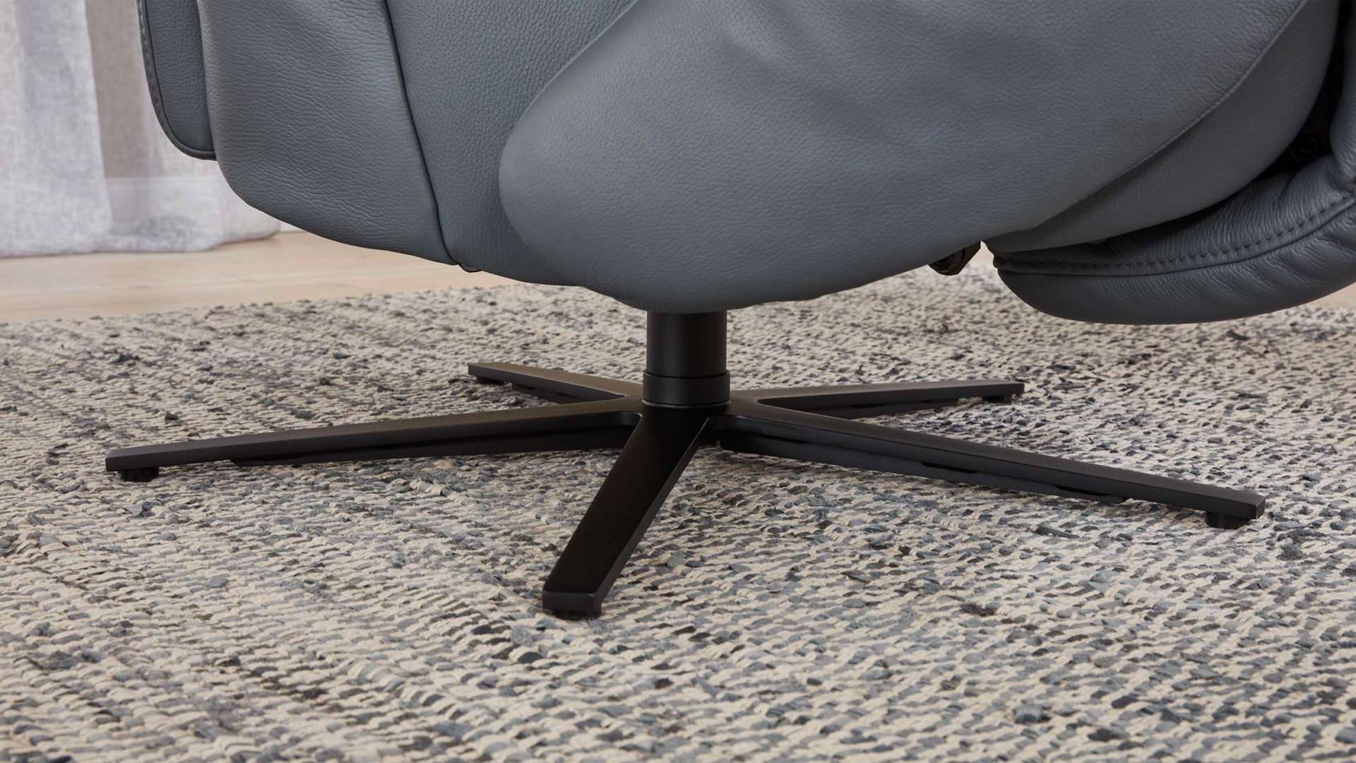 Relaxsessel comfortmaster besser sitzen, liegen, leben aus Leder in Blau Comfortmaster 7446 - Relaxsessel 56V44 blaues LongLife-Leder Rustika & anthrazitfarbener Sternfuß