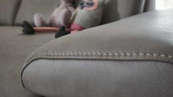 Funktionshocker modulmaster aus Leder in Hellgrau Modulmaster MM-PN1161 - XXL-Funktionshocker alufarbenes LongLifeLeder Vivre & schwarze Winkelfüße - ca. 130 x 65 cm