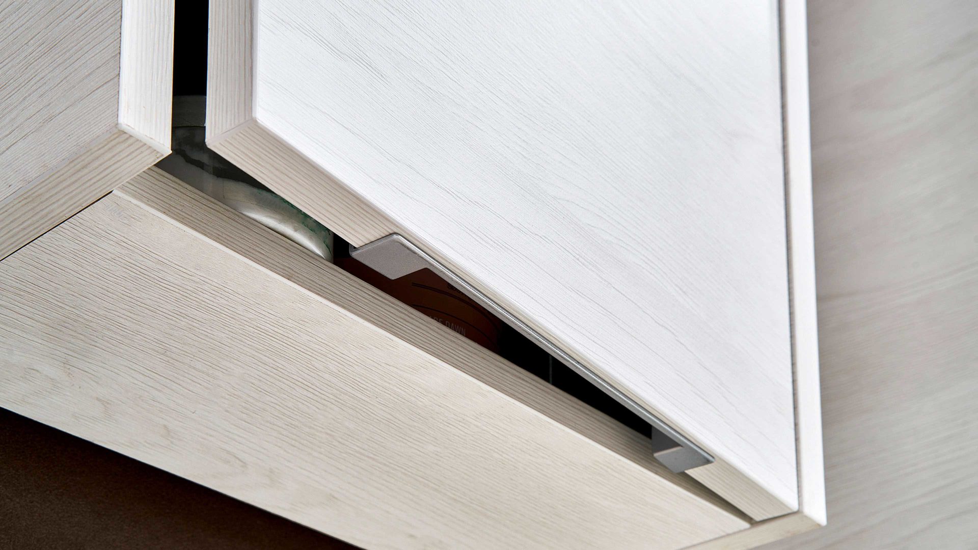 Midischrank Pelipal aus Holz in Weiß pelipal Serie 6040 - Midischrank weiße Eiche – zwei Türen