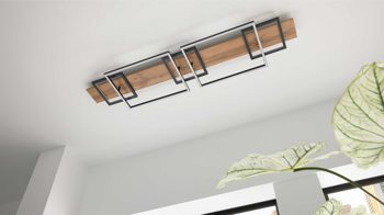 Deckenleuchte Interliving aus Metall in Schwarz Interliving Leuchten Serie 9342 - Deckenlampe dunkles Holz & mattschwarzes Metall - Länge ca. 125 cm