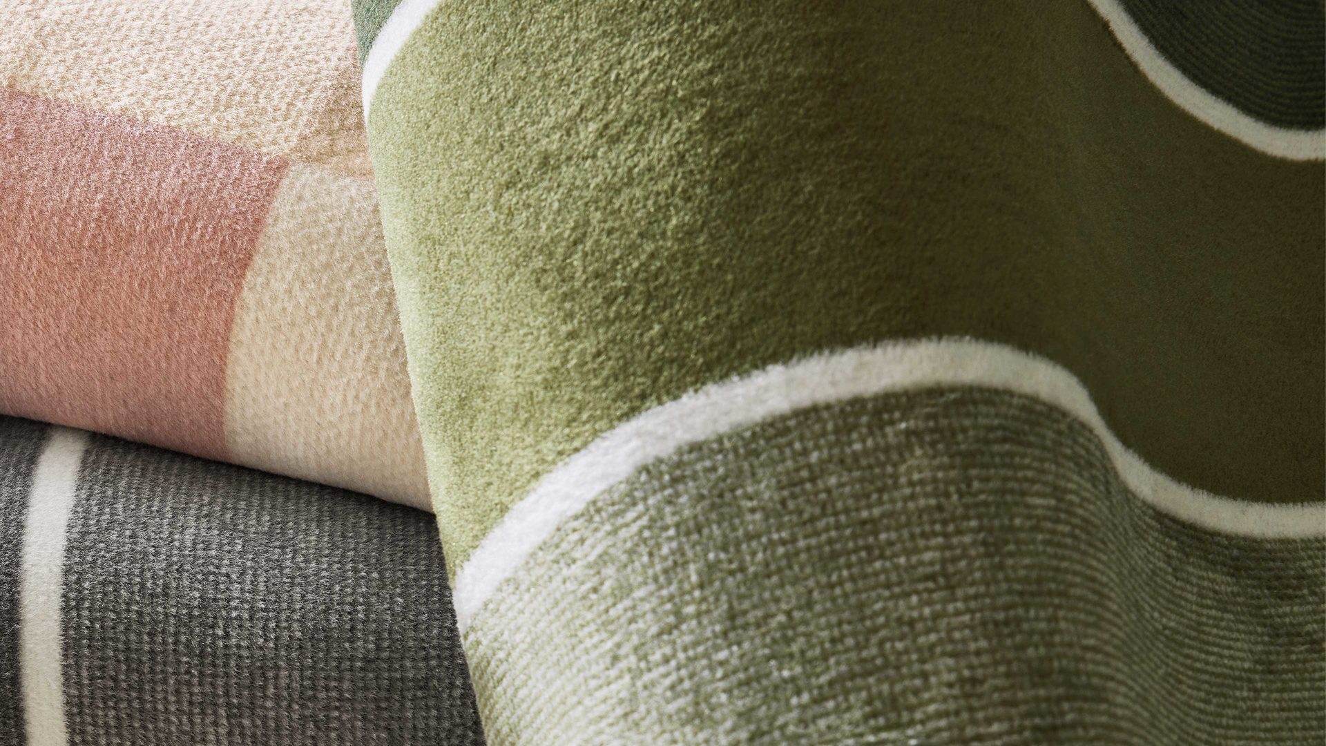 Wohndecke Interliving aus Mischgewebe in Grün Interliving Wohndecke Serie 9114 Horizon Green – ca. 150 x 200 cm