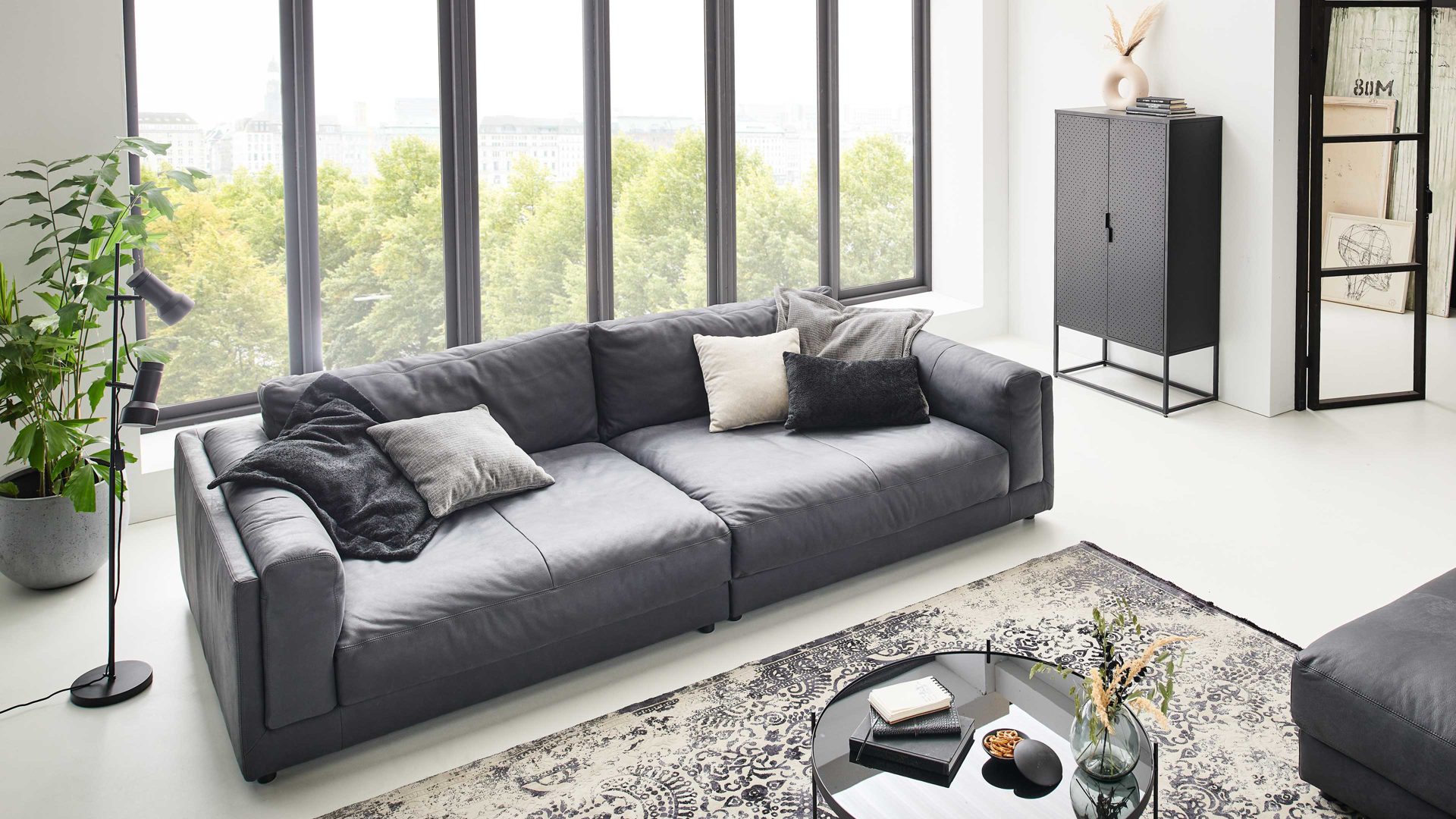 Bigsofa SOFAkultur aus Leder in Anthrazit SOFAkultur Programm SK 760 - Bigsofa anthrazitfarbenes Leder Movini - Länge ca. 294 cm