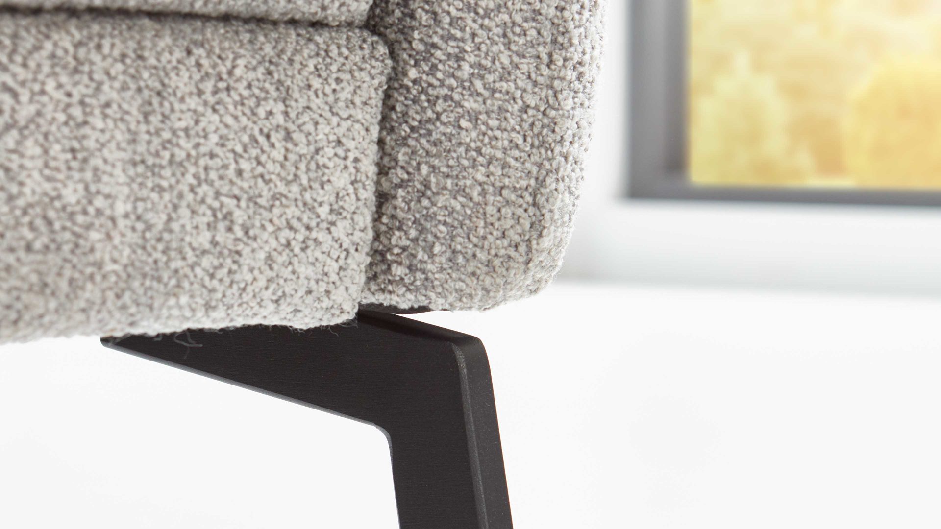 Zweisitzer COMFORT SMART aus Stoff in Hellgrau COMFORT SMART Serie Fenja - Zweisitzer silberfarbener Strukturstoff Loop & schwarze Metallfüße 346 - Länge ca. 173 cm