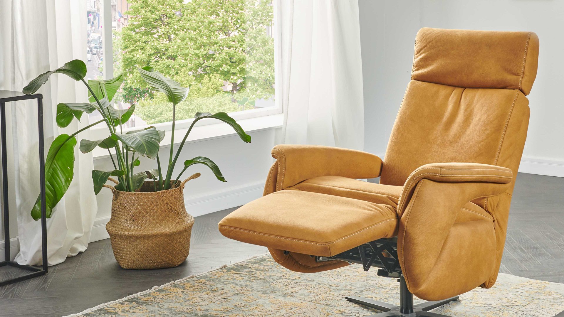 Relaxsessel Steinpol polsteria aus Leder in Gelb Polsterprogramm Relaxa 6.0 Plus PSG XC - Relaxsessel senffarbenes Leder Punch & mattschwarzer Sternfuß