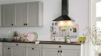 Einbauküche culineo® aus Holz in Hellgrau Culineo® Einbauküche C684 mit gorenje  Einbaugeräten Steingrau - Stellfläche ca. 420 x 335 cm