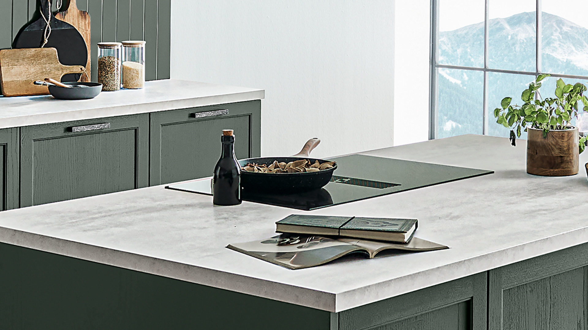 Einbauküche Nolte® küchen aus Holz in Dunkelgrün nolte® Einbauküche Lugano mit SIEMENS Einbaugeräten Black Green – dreizeilig