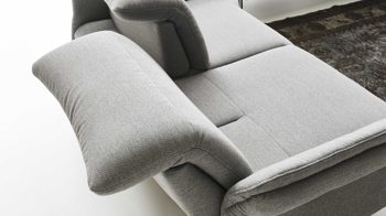 2,5-Sitzer Himolla aus Stoff in Grau himolla Polsterprogramm 1385-Promotion - 2,5-Sitzer mit motorischen Funktionen gletscherfarbener Bezug Q2 Fashion & anthrazitfarbene Metallfüße - Länge ca. 183 cm