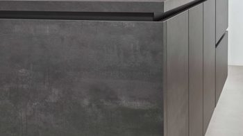 Einbauküche Nobilia® aus Holz in Schwarz nobilia® Einbauküche Laser mit zwei Backöfen Schwarzbeton - zweizeilig