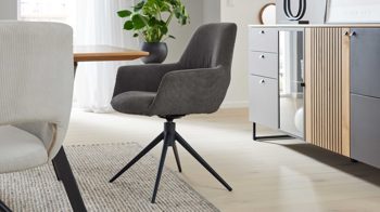 Vierfußstuhl Interliving aus Stoff in Anthrazit Interliving Esszimmer Serie 5605 – Armlehnstuhl 2282-04 mit Dreh- und Rückholfunktion anthrazitfarbener Cord Rebel & schwarzes Eisen