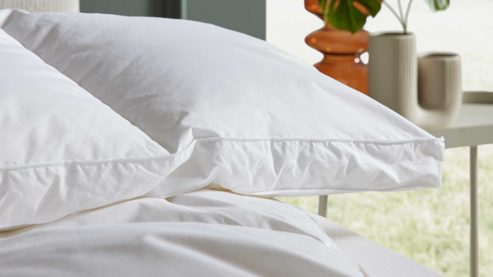 Daunendecke Interliving aus Stoff in Weiß Interliving Bettdecke Serie 9204 - Daunendecke als Winterbett warm, ca. 840 g Daunen - ca. 135 x 200 cm