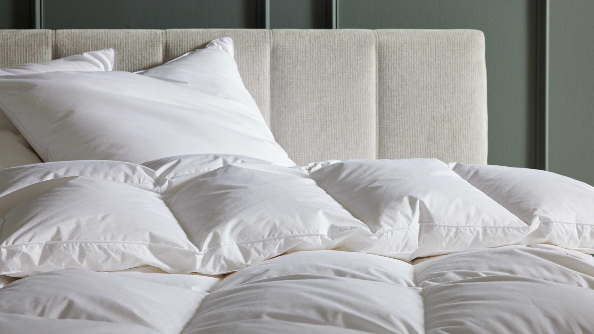 Daunendecke Interliving aus Stoff in Weiß Interliving Bettdecke Serie 9204 - Daunendecke als Winterbett warm, ca. 840 g Daunen - ca. 135 x 200 cm