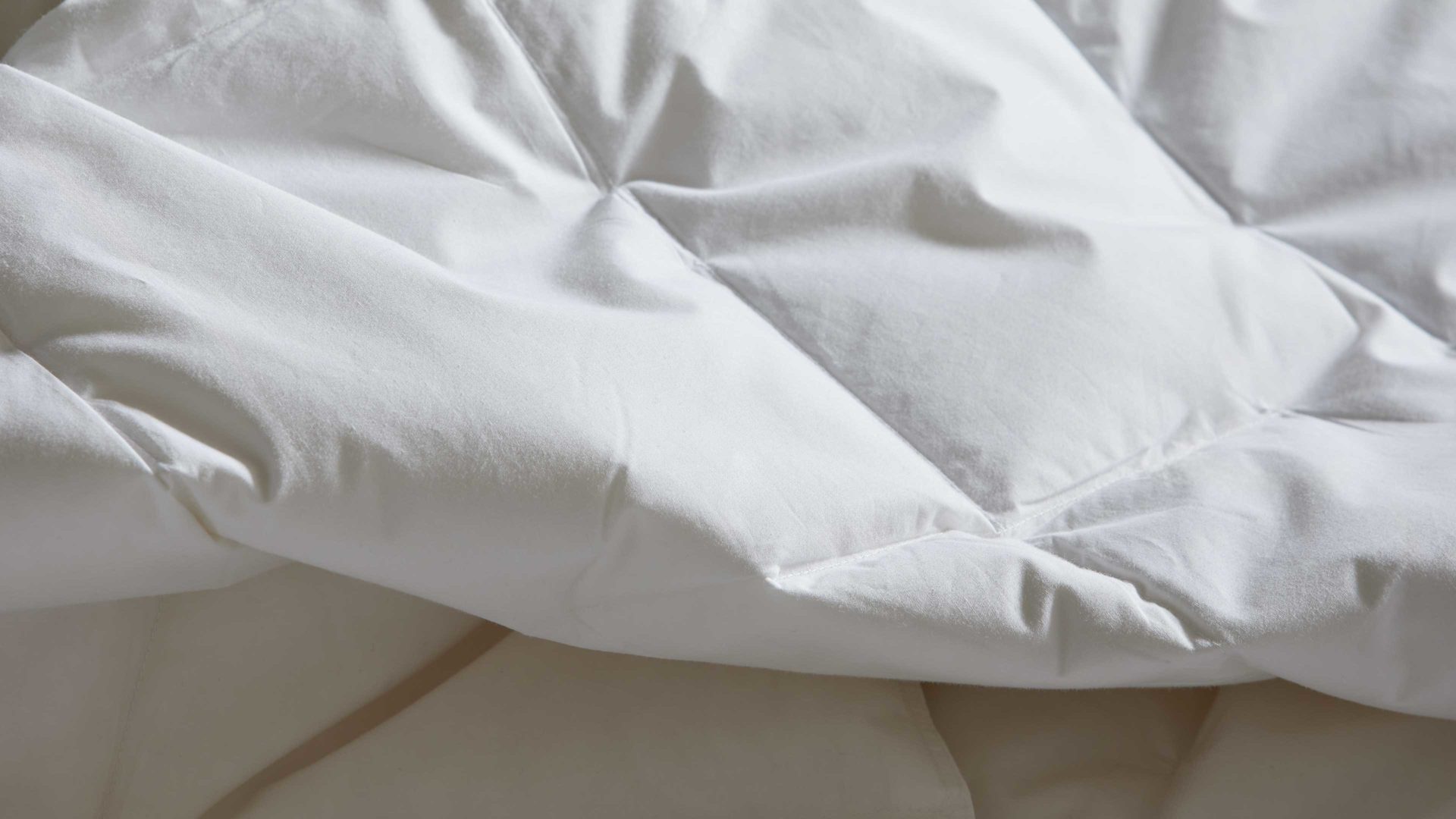 Daunendecke Interliving aus Stoff in Weiß Interliving Bettdecke Serie 9204 - Daunendecke als Sommerbett extraleicht, ca. 300 g Daunen - ca. 155 x 220 cm