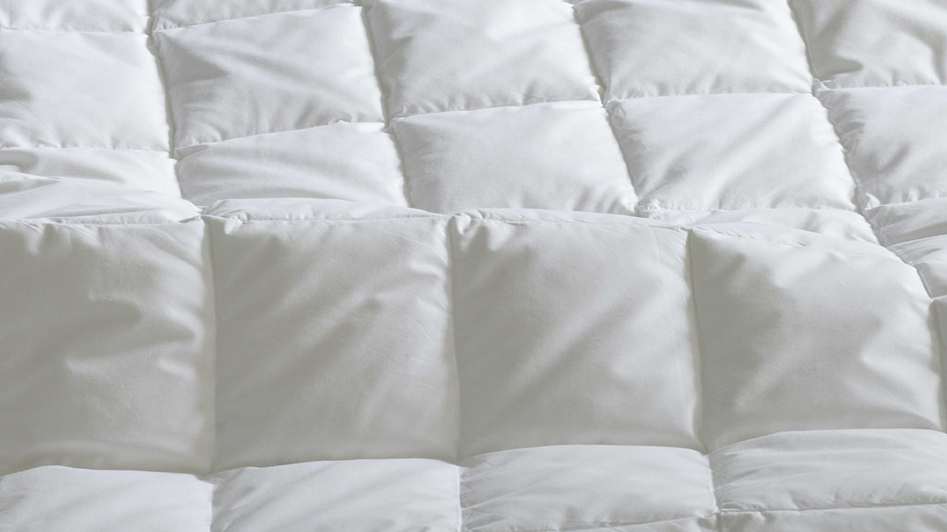 Daunendecke Interliving aus Stoff in Weiß Interliving Bettdecke Serie 9205 - Daunendecke als Sommerbett extraleicht, ca. 300 g Daunen - ca. 200 x 200 cm