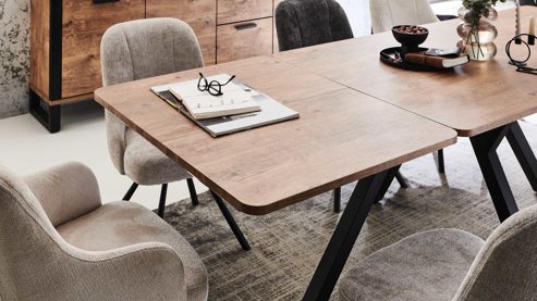 Esstisch WOODS & TRENDS aus Holz in Holzfarben WOODS & TRENDS Esszimmer Serie Perth - Ausziehtisch Scheunenholz & Schwarz - ca. 200 - 280 x 100 cm