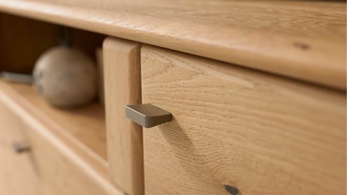 Lowboard Interliving aus Holz in Holzfarben Interliving Wohnzimmer Serie 2028 - Lowboard 1650 Wildeiche - zwei Türen, zwei Schubladen, Breite ca. 162 cm