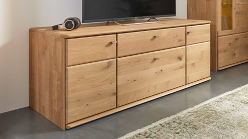 Lowboard Interliving aus Holz in Holzfarben Interliving Wohnzimmer Serie 2028 - Lowboard 1650 Wildeiche - zwei Türen, zwei Schubladen, Breite ca. 162 cm