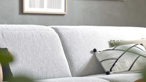 Ecksofa Interliving aus Stoff in Weiß Interliving Sofa Serie 4065 – Ecksofa ecrufarbener Webstoff Loft & schwarze Metallfüße – Stellfläche ca. 288 x 183 cm