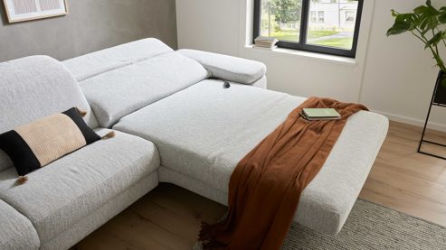 Funktion Interliving aus Metall in Transparent Interliving Sofa Serie 4065 – Relaxfunktion MoLi motorisch