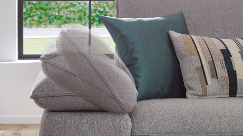 Ecksofa comfortmaster besser sitzen, liegen, leben aus Stoff in Hellgrau Comfortmaster Spektra 1488 - Relax-Wohnlandschaft mit vielen Funktionen hellgraues Flachgewebe Loop 02 jet – Stellfläche ca. 344 x 182 cm