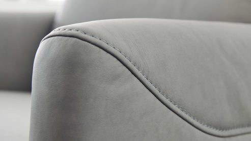 Relaxsessel comfortmaster besser sitzen, liegen, leben aus Leder in Grau Comfortmaster 7180 - Relaxsessel 24E44 motorisch - stahlfarbenes LongLife-Leder & anthrazitfarbener Sternfuß