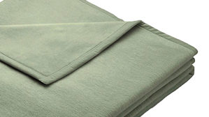 Wohndecke Biederlack® aus Mischgewebe in Hellgrün Biederlack® Wohndecke Cotton Home salbeifarbenes Mischgewebe - ca. 150 x 200 cm