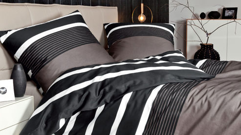 Bettwäsche-Set Janine® aus Naturfaser in Dunkelbraun J. D. Bettwäsche-Set nougatfarbener Mako-Satin – zweiteilig, ca. 155 x 200 cm