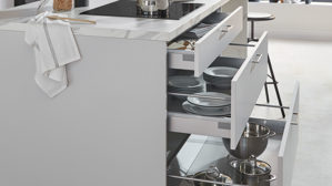 Einbauküche Nobilia® aus Holz in Hellgrau nobilia® Einbauküche Laser mit Einbaugeräten Seidengrau - zweizeilig