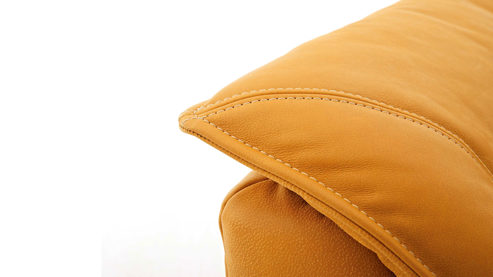 Eckbank Koinor aus Leder in Gelb KOINOR Eckbank Alino sonnengelber Lederbezug India & Metallkufen - ca.  243 x 192 cm