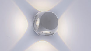 Wandleuchte Paul neuhaus aus Metall in Metallfarben Paul Neuhaus Außen-Wandleuchte Carlo silberfarbener Aluguss – Würfelform, ca. 7 x 7 cm