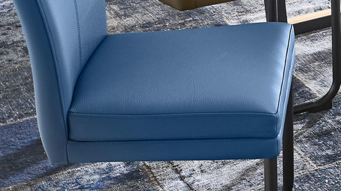 Schwingstuhl laVie aus Leder in Blau laVie Schwingstuhl bzw. Freischwinger Color-Line atlanticblaues Leder Napoli 984 & schwarzes Eisen