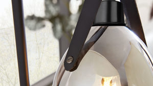 Tischleuchte Interliving aus Glas in Grau Interliving Leuchten Serie 9332 - Tischleuchte Rauchglas & Mattschwarz – Höhe ca. 52 cm