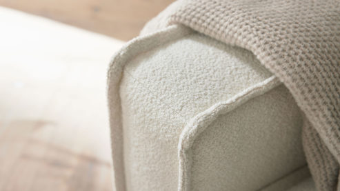 Ecksofa Roomio® aus Stoff in Weiß Roomio® No. 4102 - Ecksofa weißer Stoffbezug Loop & Metallfüße 908 MF - Stellfläche ca. 272 x 190 cm