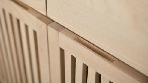 Sideboard Roomio® aus Holz in Holzfarben Roomio No. 2000 - Sideboard für Stauraum weiß gewaschene Esche - zwei Türen, zwei Schubladen, Länge ca. 90 cm