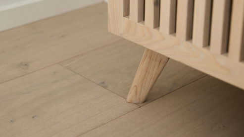 Lowboard Roomio® aus Holz in Holzfarben Hell Roomio No. 2000 - Lowboard als Medienschrank weiß gewaschene Esche - zwei Türen, zwei Schubladen, Länge ca. 180 cm