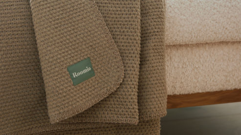 Wohndecke Roomio® aus Stoff in Hellbraun Roomio® No. 9412 - Wohndecke taupefarbenes Mischgewebe - ca. 150 x 200 cm