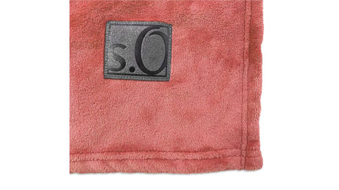 Wohndecke Ibena® aus Kunstfaser in Apricot s.Oliver Wohndecke Kuschelsoft coralefarbene Kunstfaser - ca. 150 x 200 cm