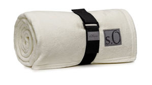 Wohndecke Ibena® aus Kunstfaser in Weiß s.Oliver Wohndecke Kuschelsoft wollweiße Kunstfaser - ca. 150 x 200 cm