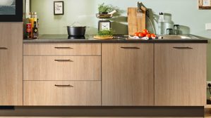 Einbauküche Pino aus Holz in Holzfarben pino Einbauküche inklusive Einbaugeräte Eiche Aviva - Länge ca. 270 cm